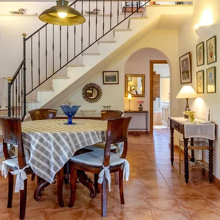 Alzina Villa *