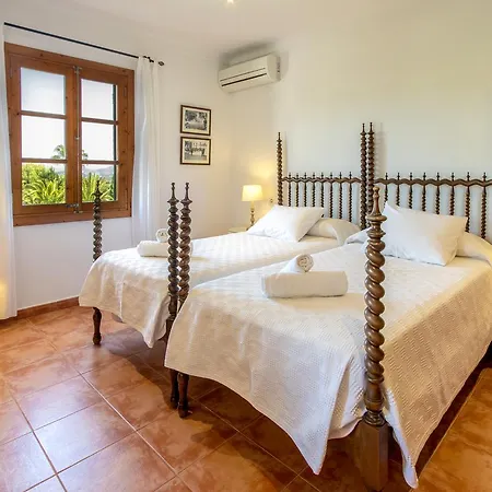 Alzina Villa *
